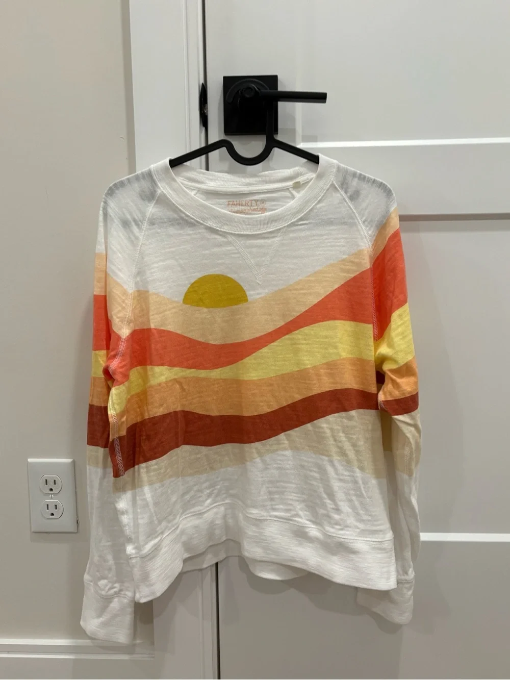 Faherty Sunwashed Slub Crewneck Size Medium 100% Cotton - Picture 2 of 8